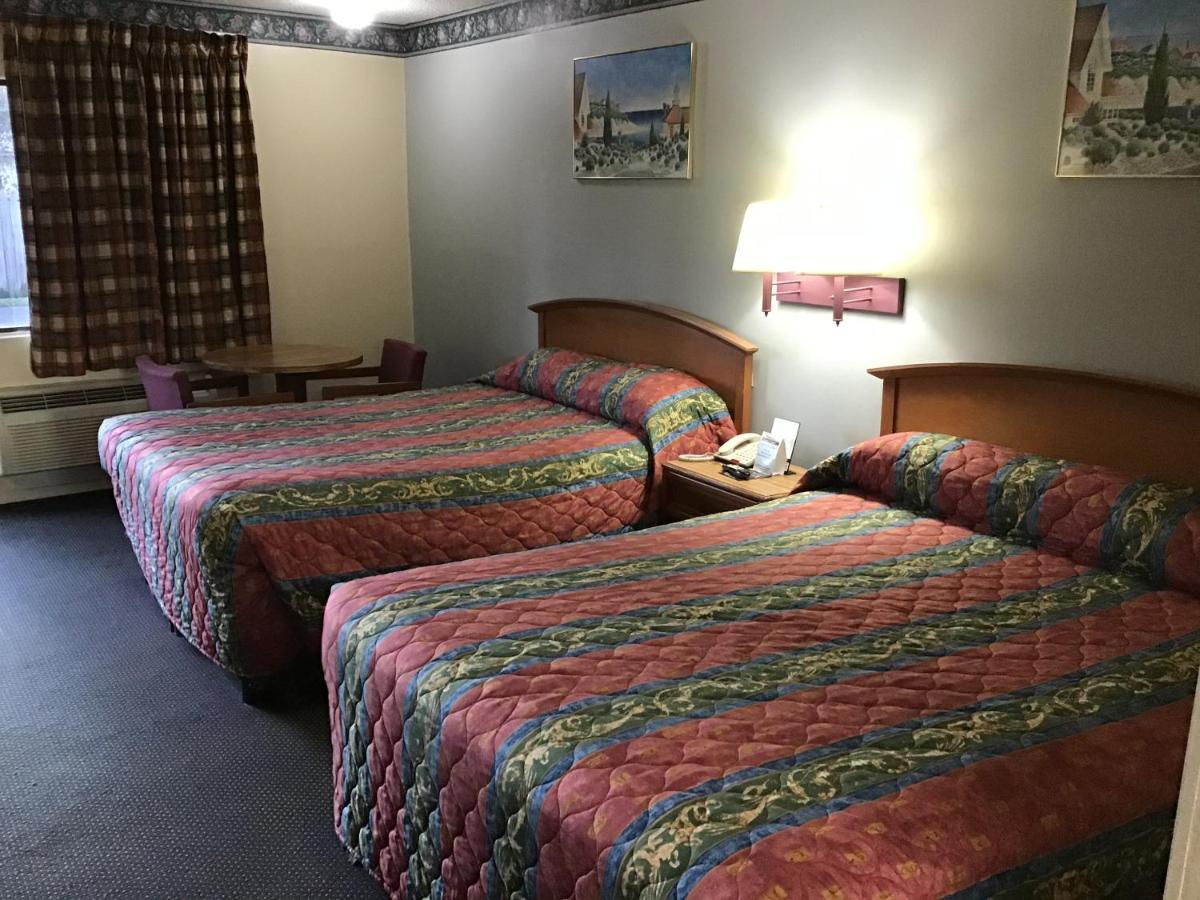 Scottish Inns Ричмонд-Хилл Экстерьер фото